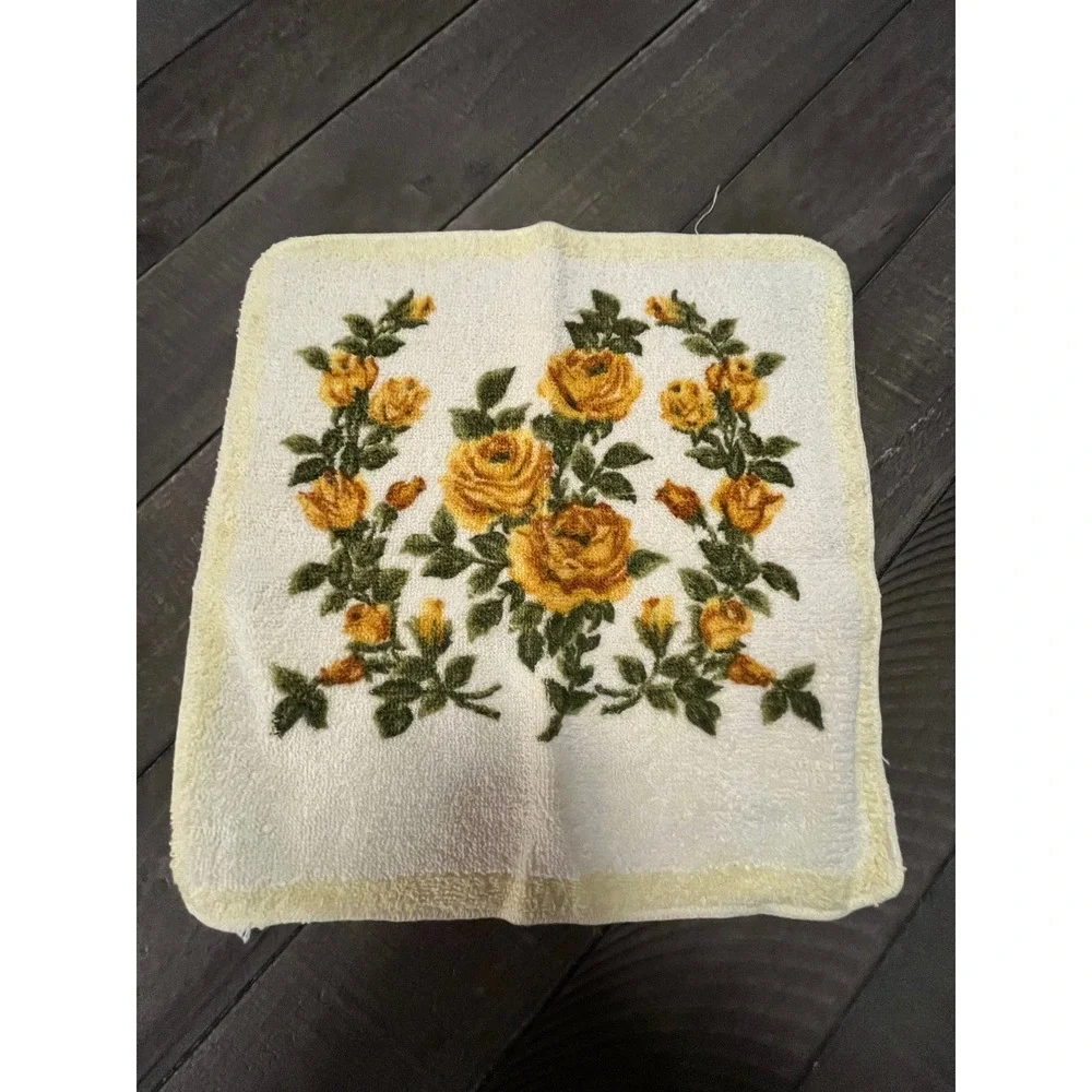 Vintage Fashion Manor Yellow Rose Towel Set 3pc Cotton Fringe Floral Retro 70s